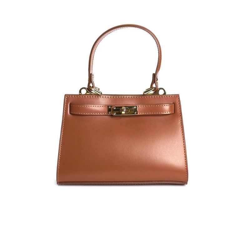 Detailed view of the structured sophistication in Numabagstore's Georgia Brown tote bag