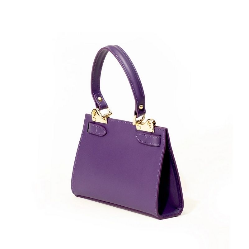 Close up of the secure twist-lock on the Georgia Purple bag from Numabagstore