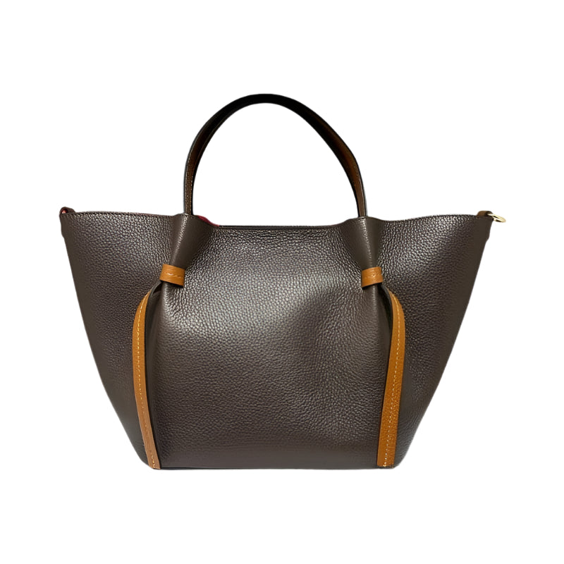 Full frontal view of Olivia bag from Numabagstore showcasing its design