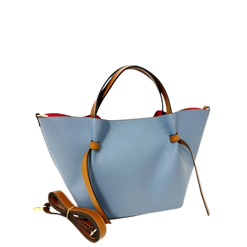 Designer leather bag, Olivia Light Blue from Numabagstore, showcasing its Italian craftsmanship