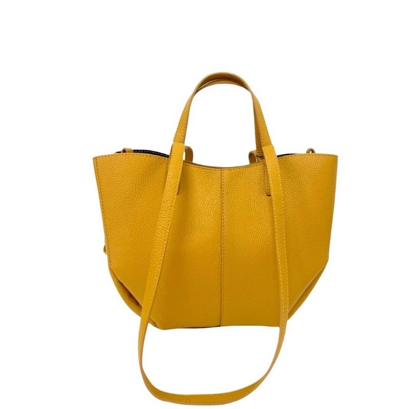 Close-up of the Stefania Yellow leather purse from Numabagstore